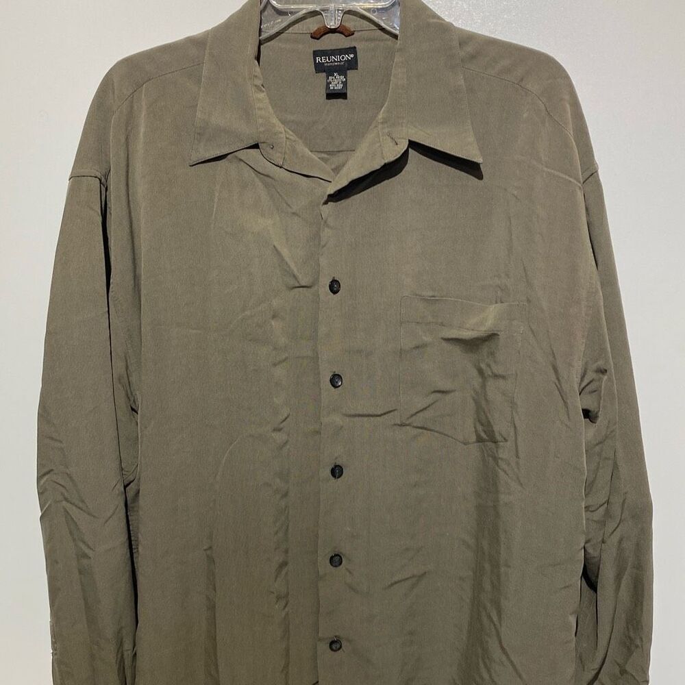 Reunion Menswear Button Down Shirt XL Olive Green Rayon Blend Long Sleeve Casual